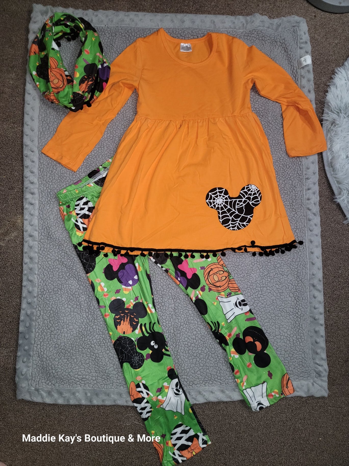 MICKEY MOUSE ORANGE/GREEN HALLOWEEN 2PC